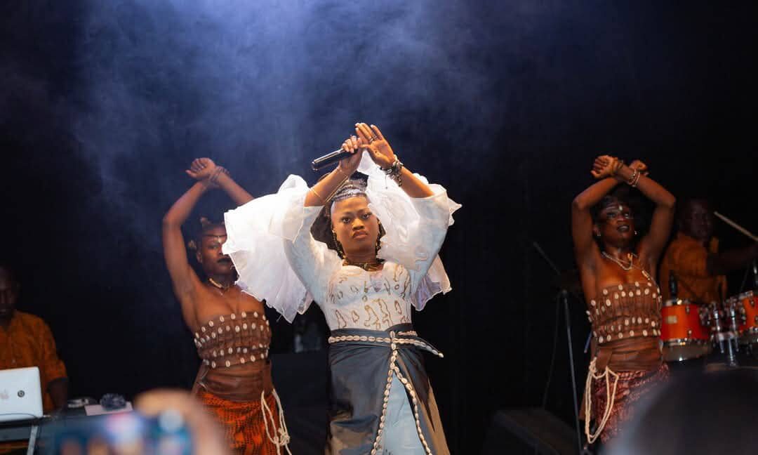 Queen Rima célèbre son Prix Découvertes RFI 2025 à travers un show ...